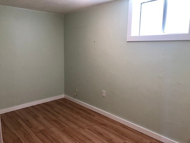 Building Photo - 1007 NW Bryant St