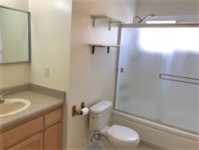 Building Photo - 5 Bedroom in the College Highlands Neighborhood by Cal Poly