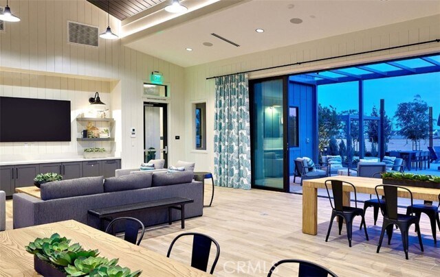 Building Photo - 4405 S Fairmount paseo