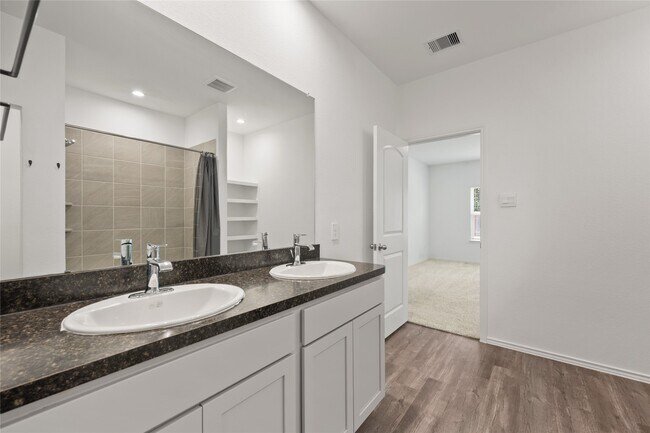 Building Photo - 5210 Twin Acorn Ct