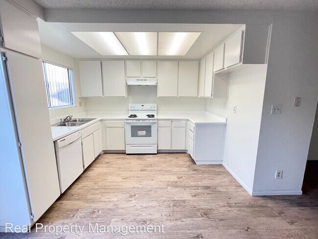 Building Photo - 2 br, 1.5 bath House - 3466 Los Mochis Way