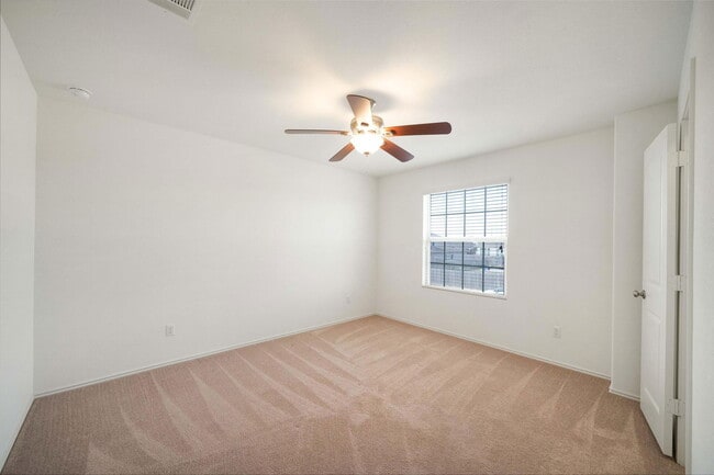 Building Photo - 820 Kates Way