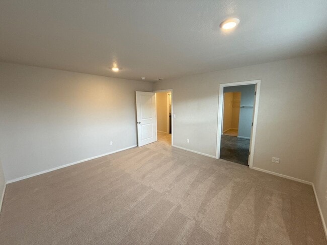 Building Photo - 4770 Daiquiri Ave NE