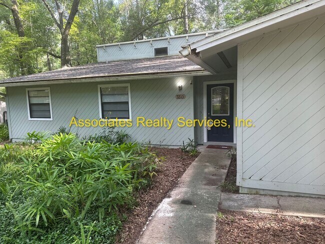 Building Photo - 3/2 North West!- 2 Weeks Free rent with im...