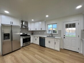 Building Photo - 5326 Hammill Rd