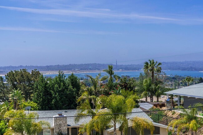 Building Photo - Single story view home overlooking Mission...