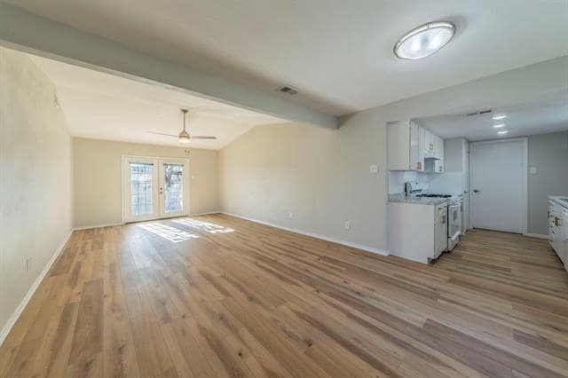 Building Photo - 802 Birchwood Dr