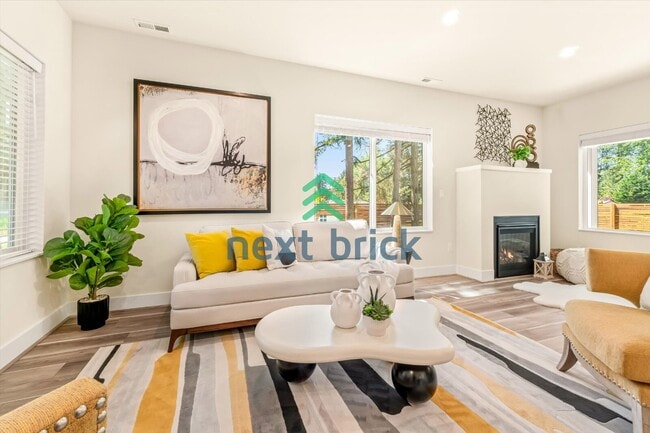 Building Photo - Spacious 3-Bed Home with 2.5 Baths in Prime Bothell Location – 2500 Sq Ft of Comfort!