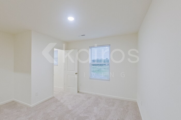 Building Photo - 7004 Peppermill Way