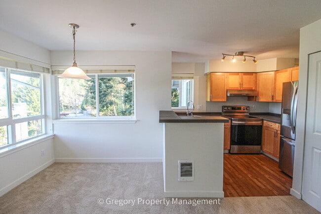 Building Photo - 12023 NE 204th Pl