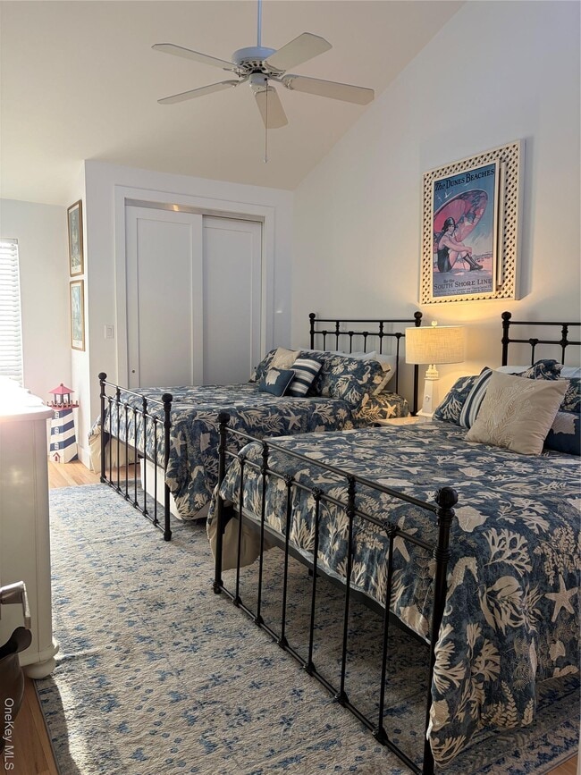 Building Photo - 40 Bonac Woods Ln