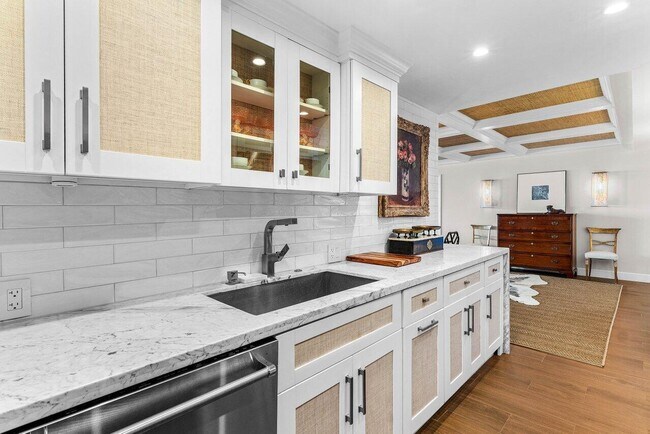 Building Photo - 2773 S Ocean Blvd