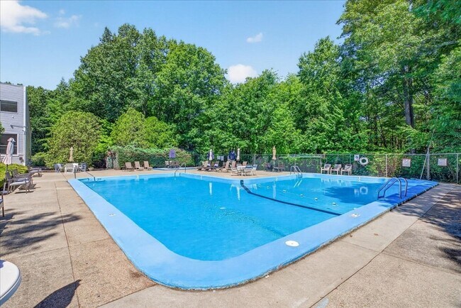 Building Photo - 55 Tall Oaks Dr