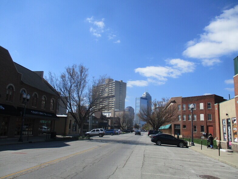 Building Photo - 818 Broadway St