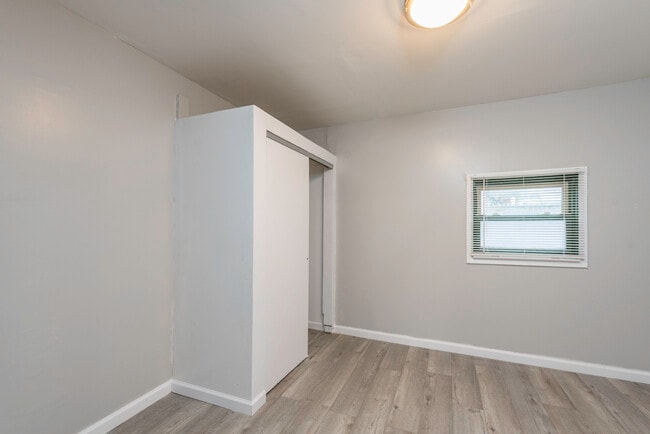 Building Photo - 510 Forest Glen Dr