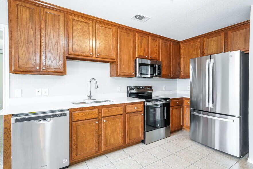 Building Photo - 908 Chase Ln