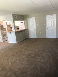 Building Photo - 125 Clubhouse Dr SW