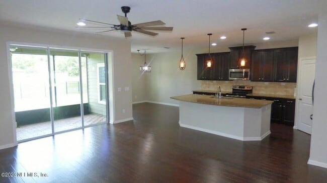 Building Photo - 5 bedroom in Yulee FL 32097