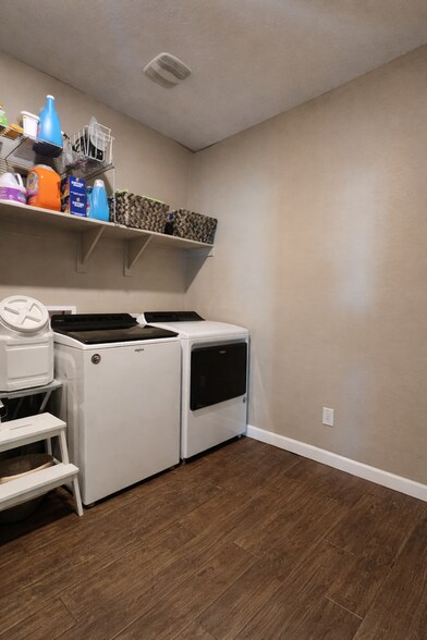 Building Photo - 38104 W San Ildefanso Ave