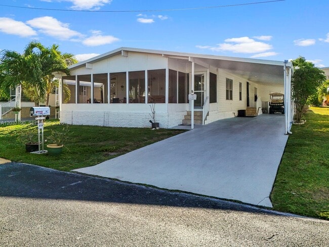 Building Photo - 806 S Jade Dr