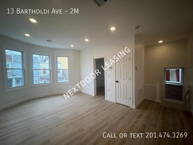 Building Photo - 13 Bartholdi Ave