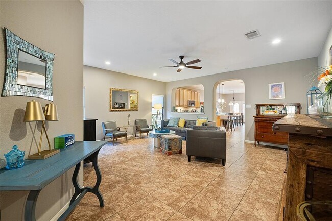 Building Photo - 2317 Amur Dr