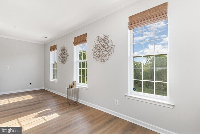 Building Photo - 1650 Mohegan Dr