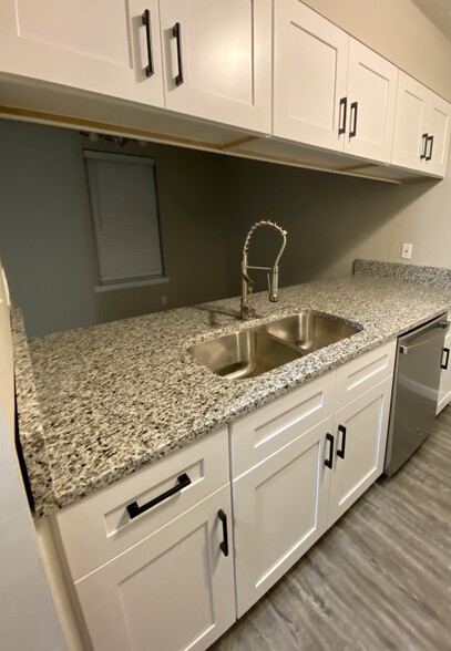 Kitchen - 1425 Mineral Springs Rd