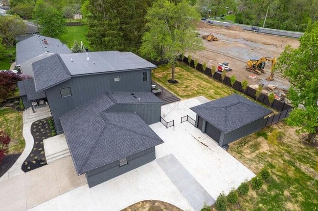 Building Photo - 2777 Donna Dr
