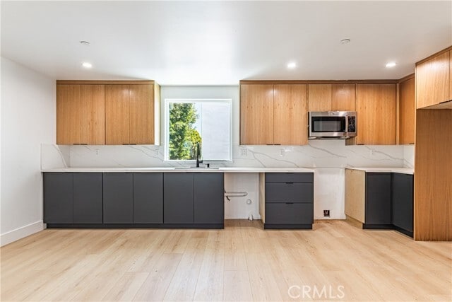 Building Photo - 1559 S Ogden Dr