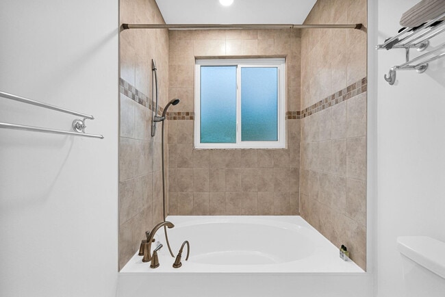 Building Photo - 21385 Marina Cove Cir