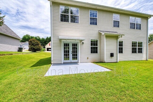 Building Photo - 140 Rounded Wing Dr