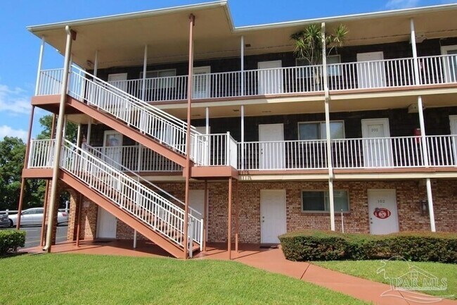 Building Photo - 600 Scenic Hwy