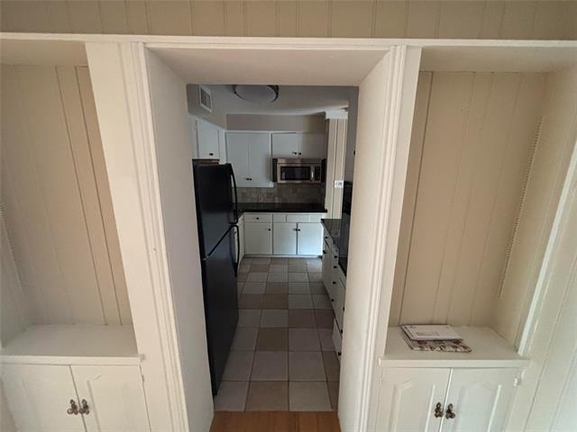 Building Photo - 6127 Bandera Ave