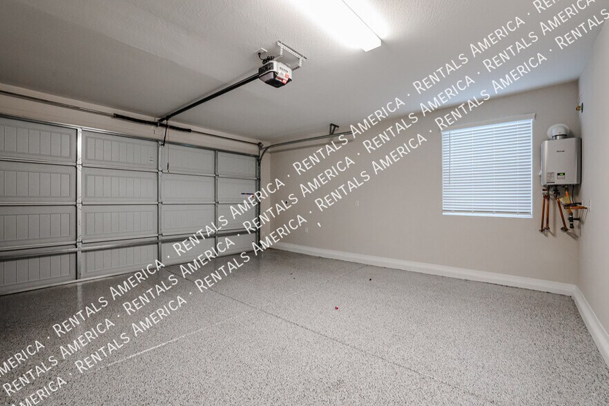 Building Photo - 8817 W Luke Ave