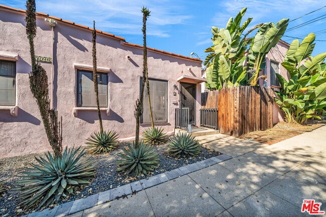 Building Photo - 2546 3rd St