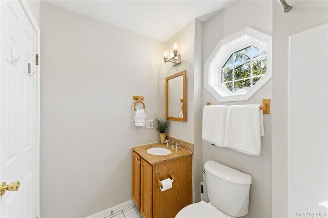 Building Photo - 110-112-112 S Broadway