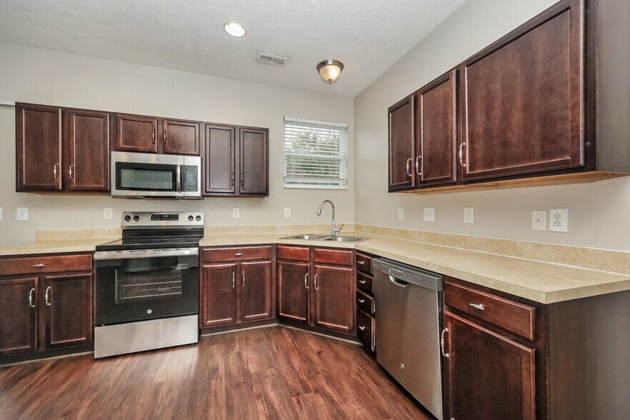 Building Photo - 1536 Rockglade Run