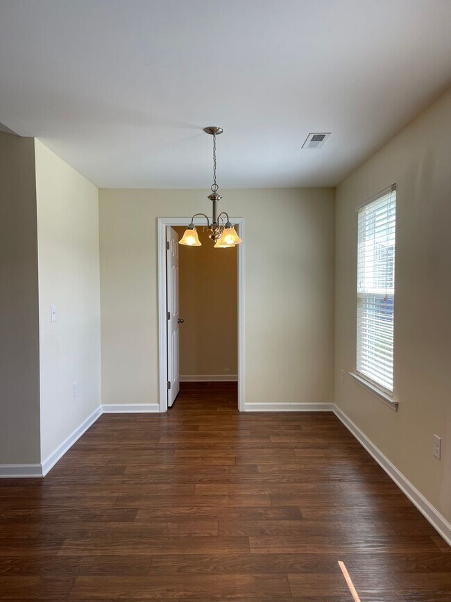 Building Photo - AVAILABLE SOON! Don't miss this Beautiful 3BR/2BA home in St. John's Ridge!