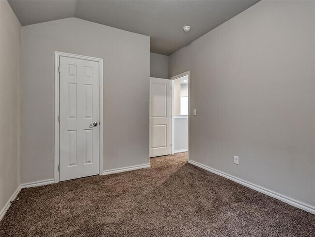 Building Photo - 11133 NW 95th Ct