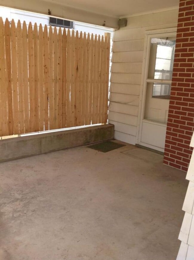 Building Photo - 29 N 5th St