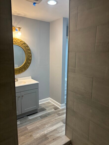 MasterB2 - 6225 Branch Hill Cir