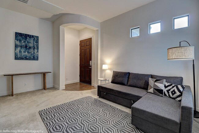 Building Photo - 3163 E Los Altos Ct