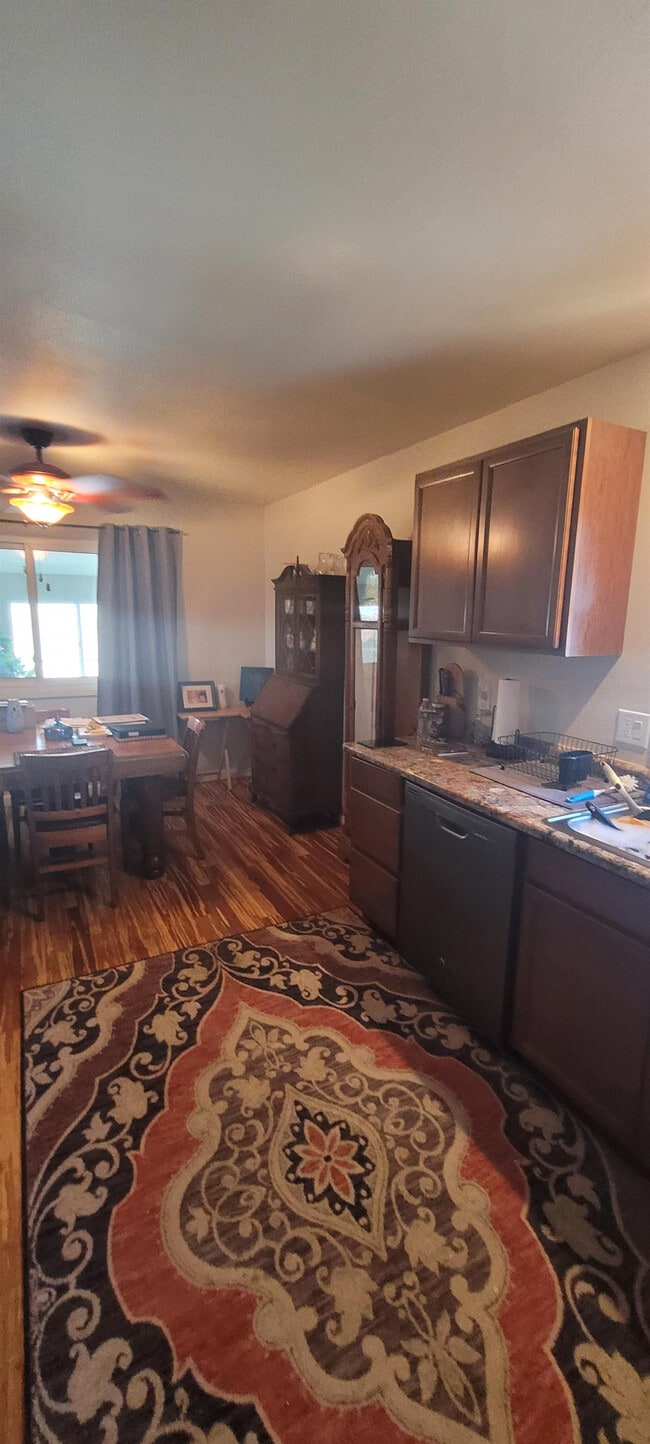 Building Photo - 6304 Kevin Ave