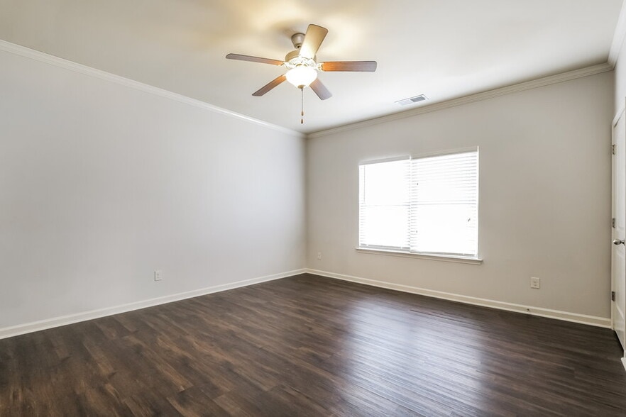 Building Photo - 1314 Little Hampton Dr