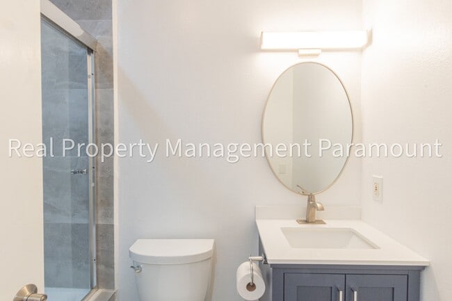 Building Photo - Spectacular 2 Bedroom, 2 Bath Condo with L...
