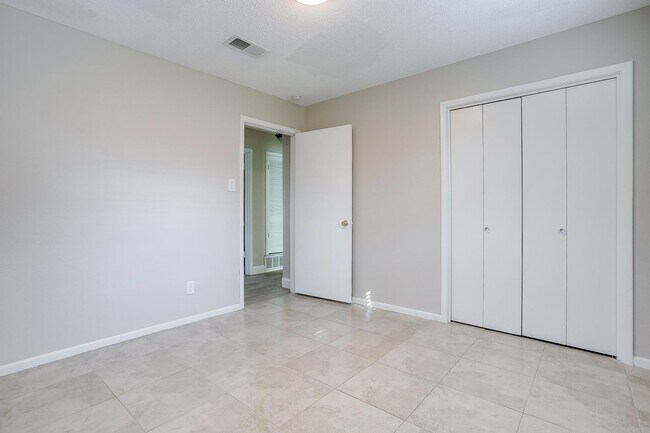 Building Photo - 1812 Winchester Way