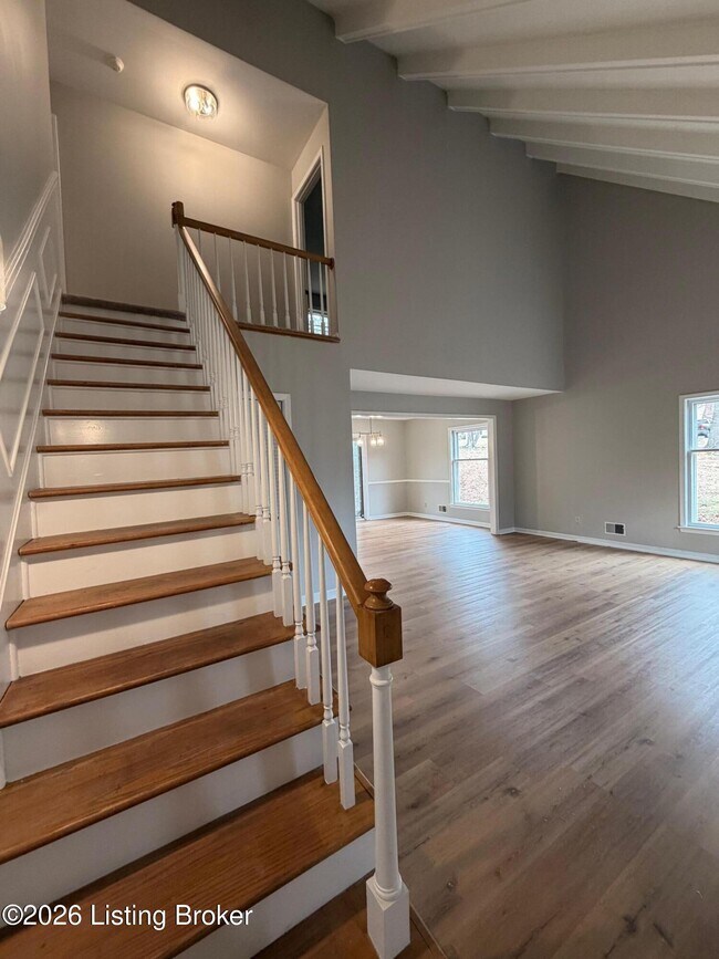 Building Photo - 634 Cherrywood Dr