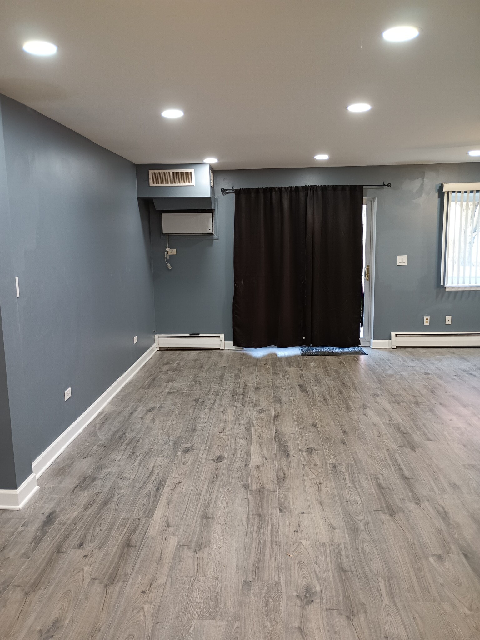 Balcony Entrance - 1206 E Fairview St