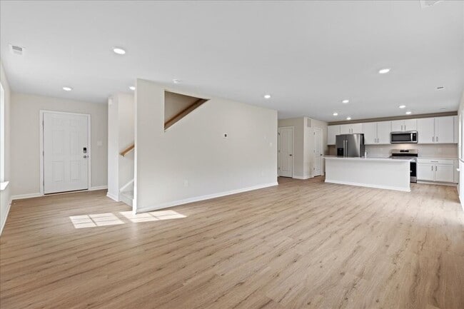 Building Photo - 113 Malibu Dr